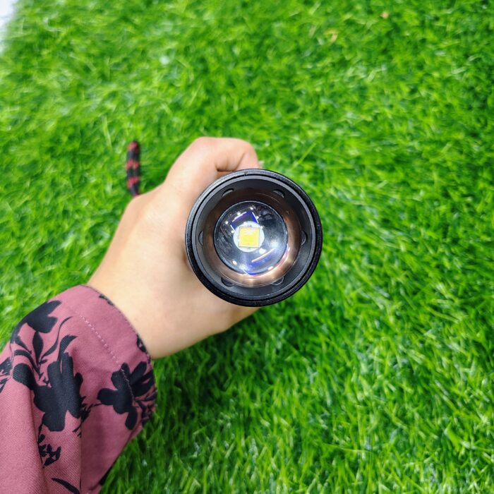 Telescopic Zoom LED Flashlight - Image 7