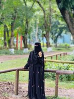 Rose Embroidery Abaya - Image 5