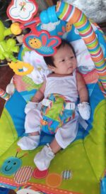 Baby Rocker with Musical Toy Bar & Vibrations - Image 4